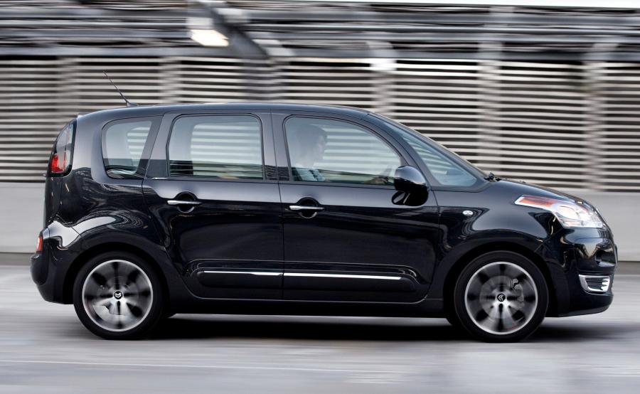  Citroen C3 Picasso 2009 года  (фото 147 из 242)
